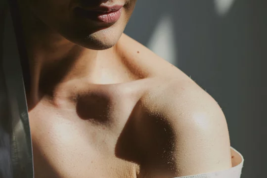 Magazin Voraussetzungen Brustverkleinerung, Dr. Deb, Central Aesthetics, Plastische Chirurgie & Schönheitschirurgie in Frankfurt